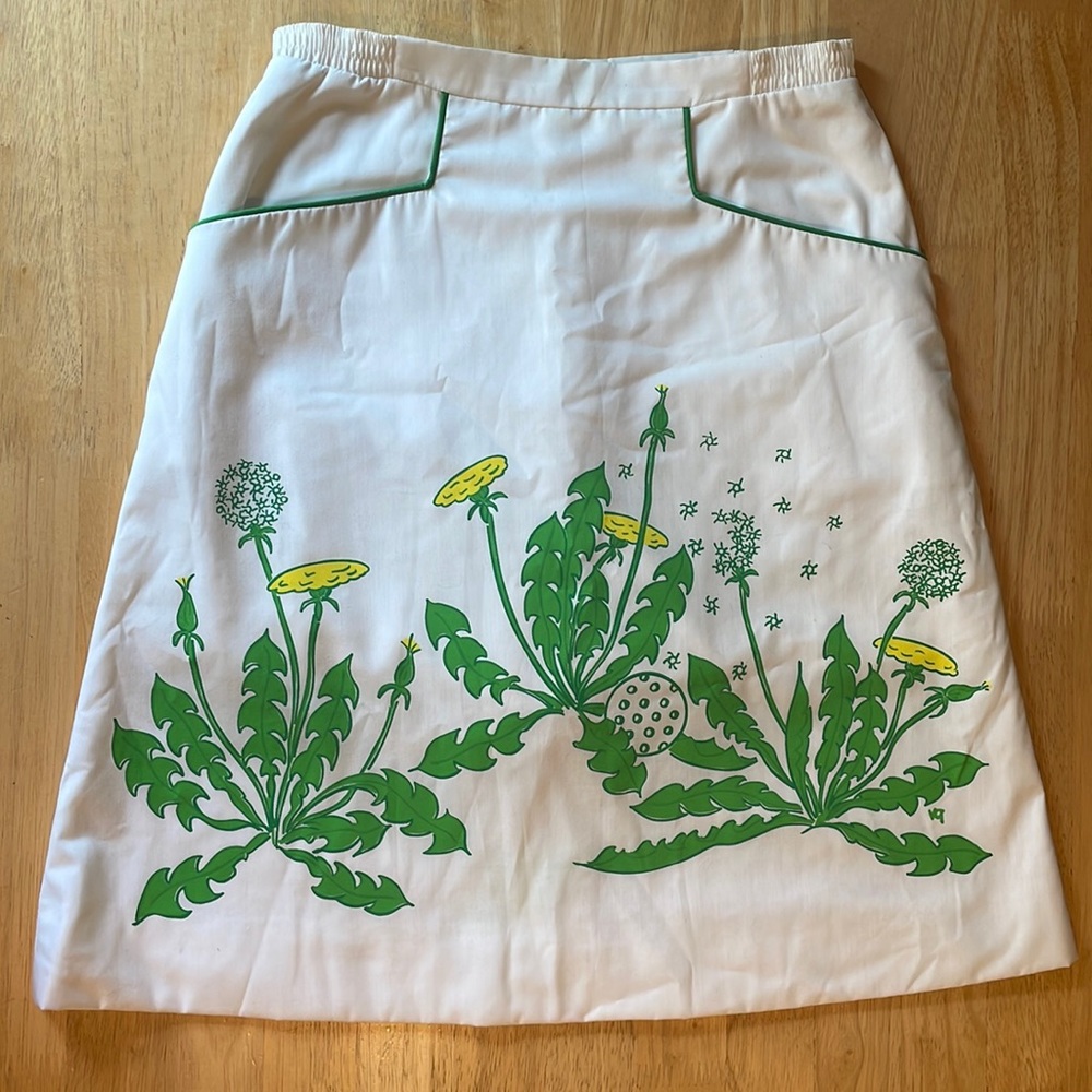 Vintage 60’s or 70’s golf skirt: The Vested Gentress